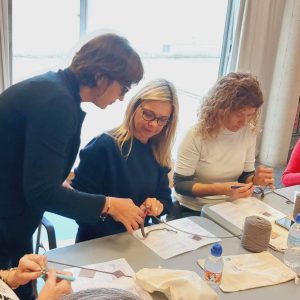 Taller de Iniciación al Crochet para Grupos: Aprende, crea y disfruta